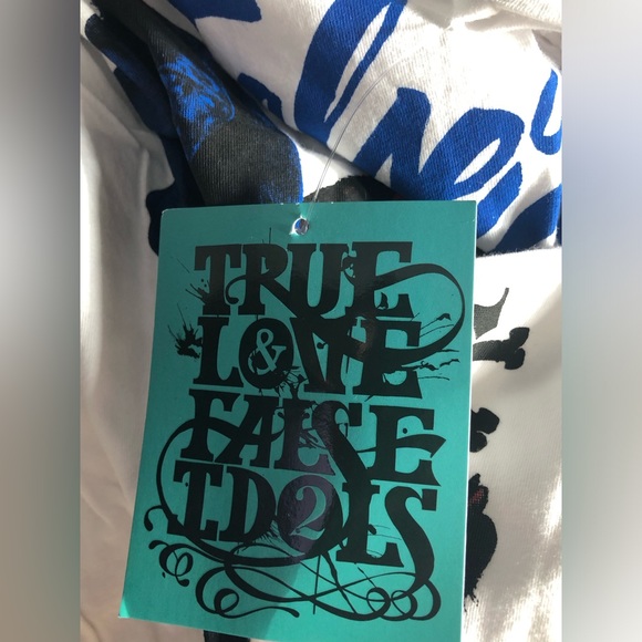 NWT True Love False Idols Wolf Search and Destroy White Tee - Size L - Picture 5 of 5